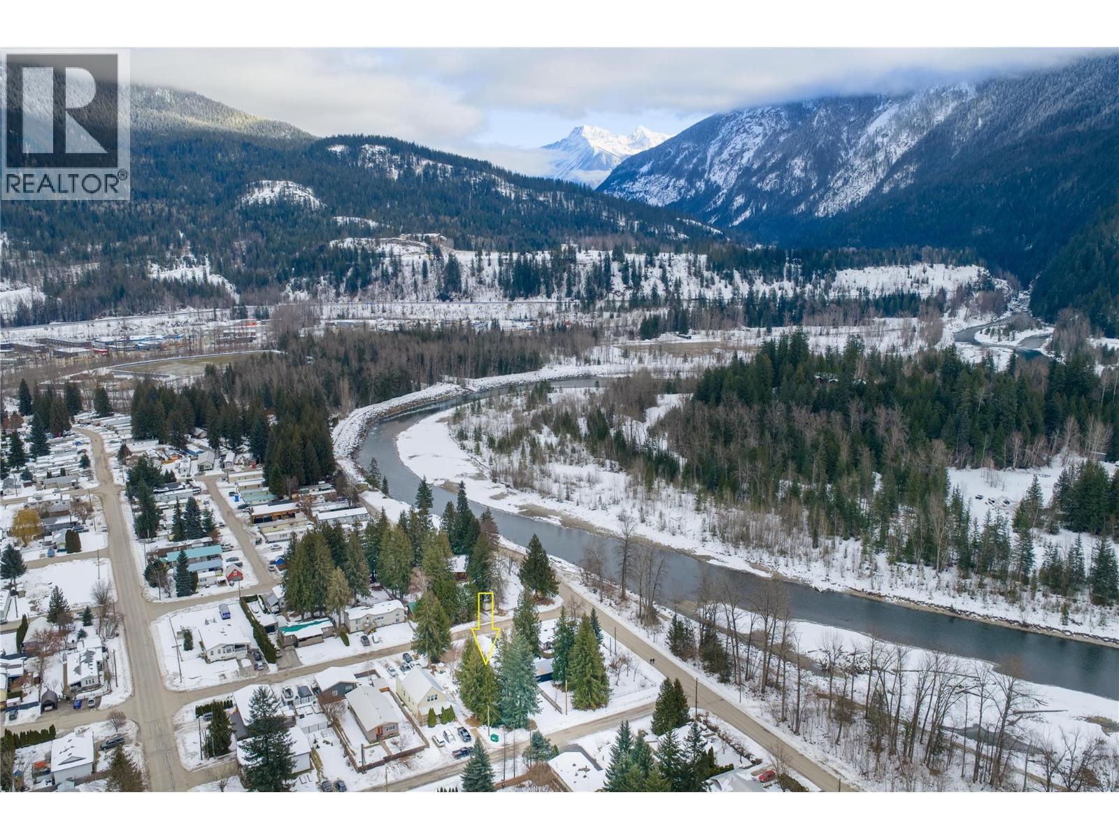 1206 Carlson Street, Revelstoke, British Columbia  V0E 2S0 - Photo 6 - 10373561