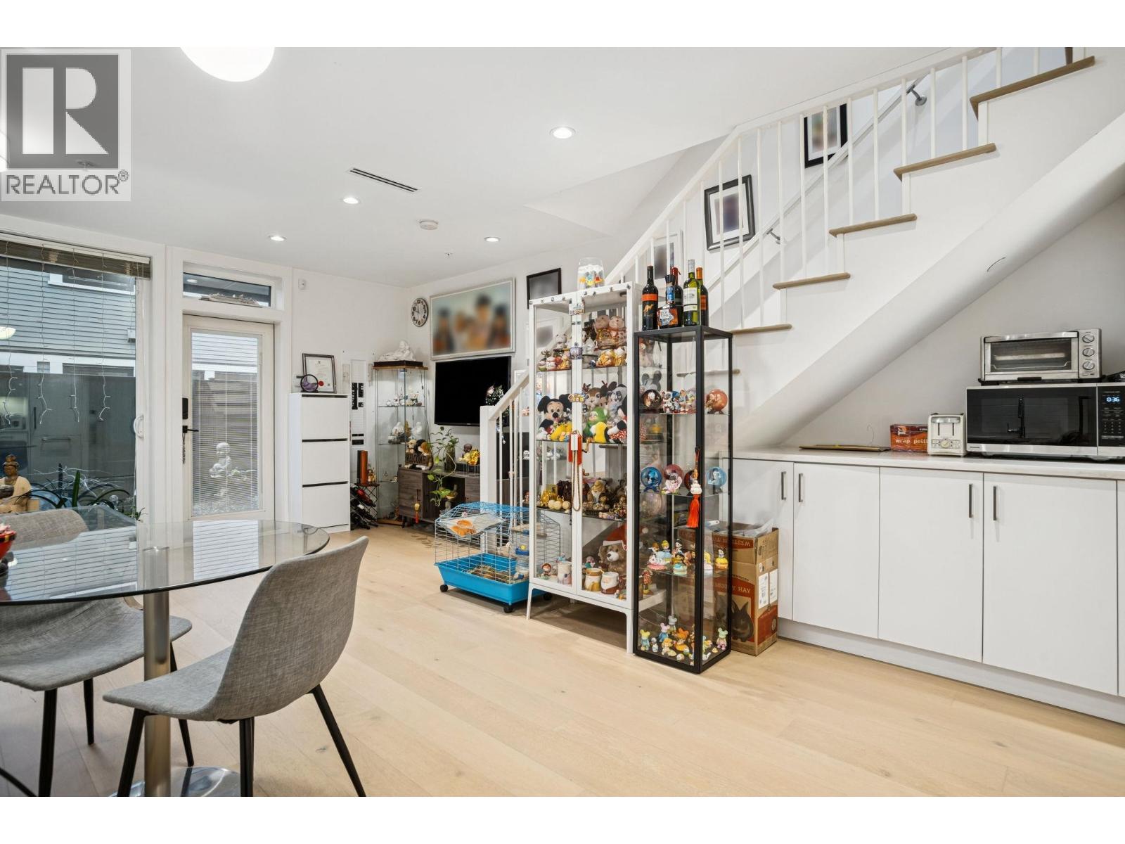 Listing Picture 9 of 17 : 721 E 26TH AVENUE, Vancouver / 溫哥華 - 魯藝地產 Yvonne Lu Group - MLS Medallion Club Member