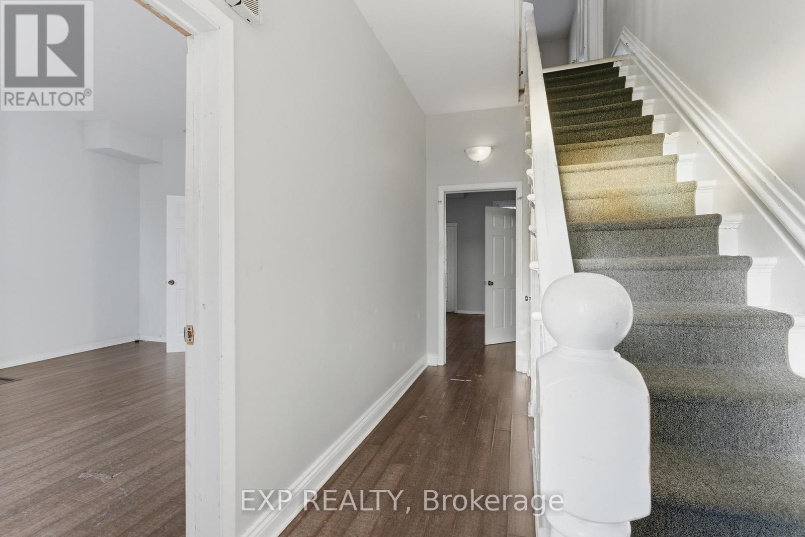 175 King Street, St. Catharines, Ontario  L2R 3J5 - Photo 5 - X12722048