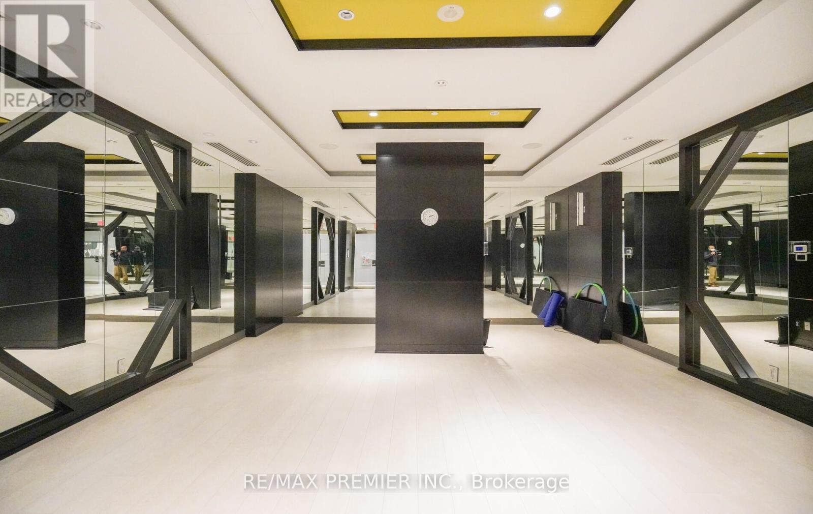 303 - 2 Old Mill Drive, Toronto, Ontario  M6S 0A2 - Photo 23 - W12718316