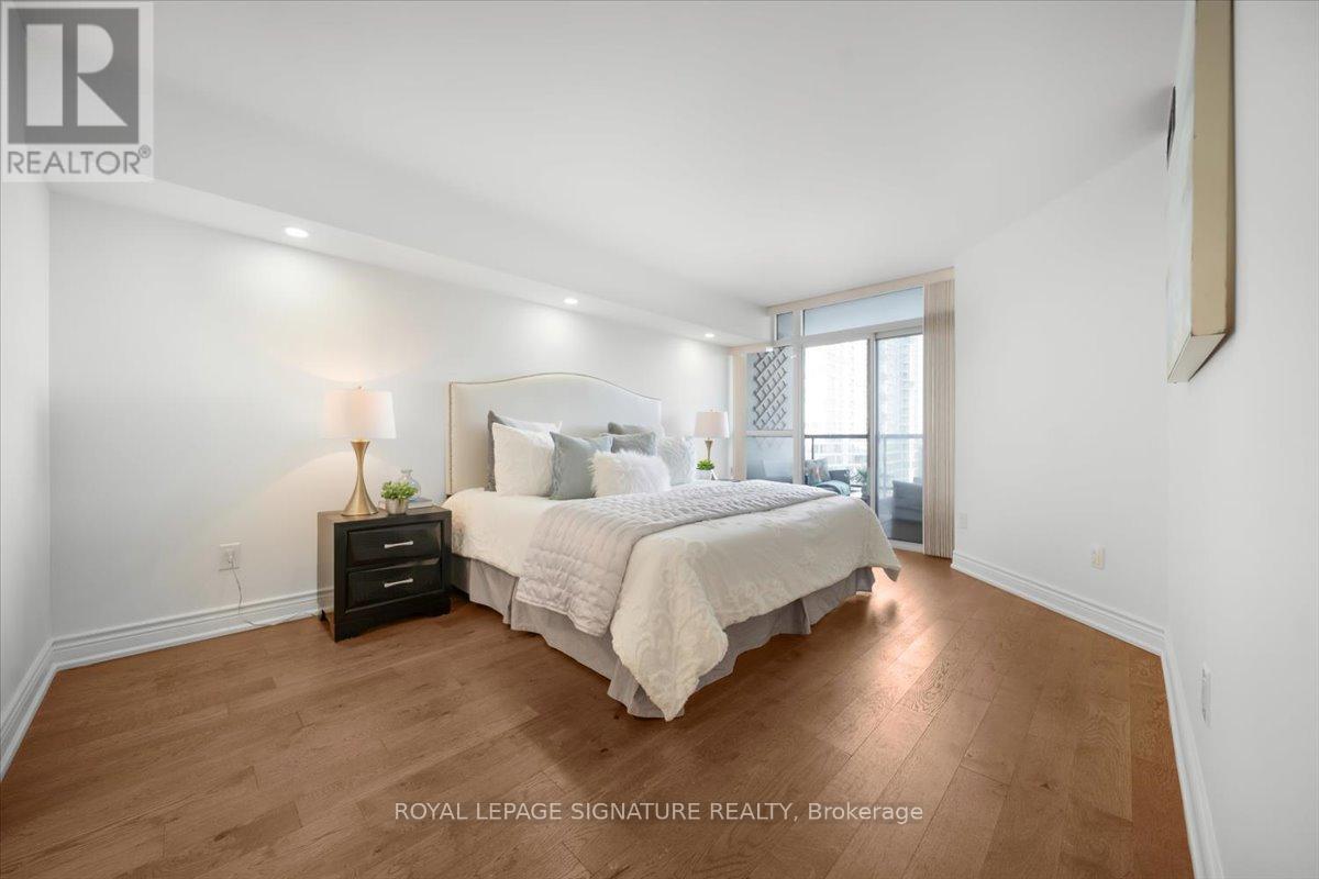 903 - 5 Rowntree Road, Toronto, Ontario  M9V 5G9 - Photo 4 - W12722014