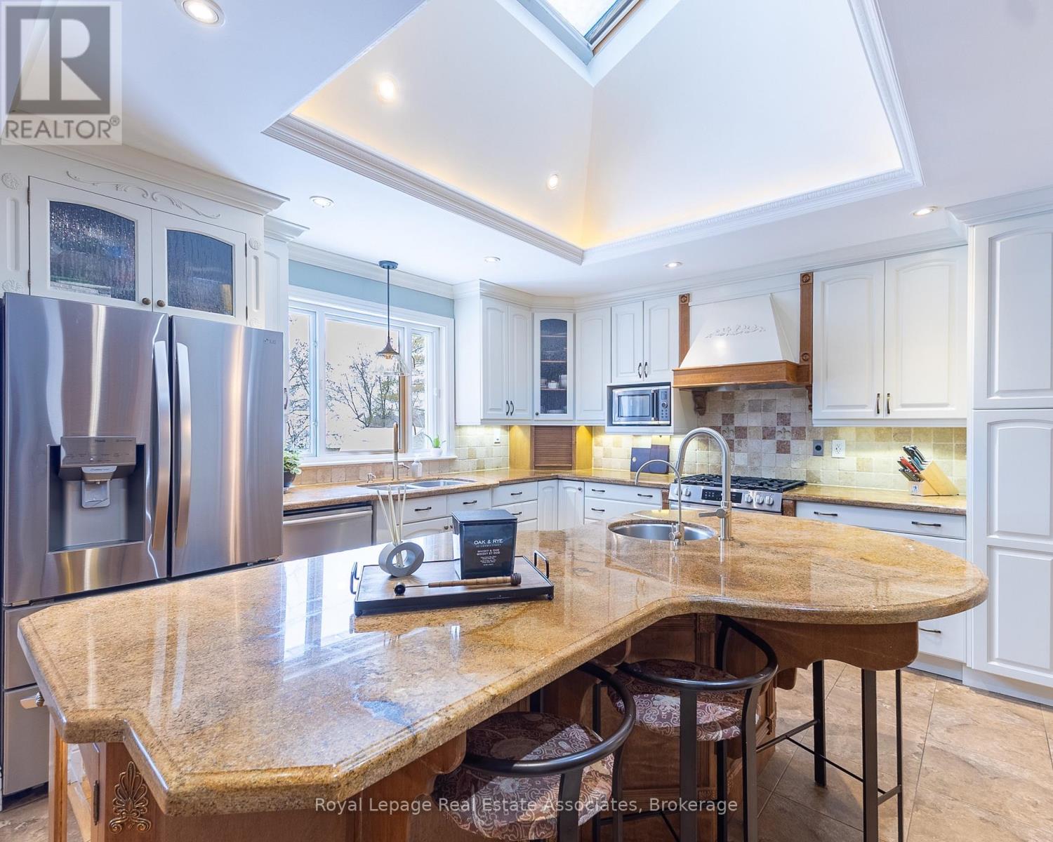 13931 Cromar Court, Halton Hills, Ontario  L7G 4S5 - Photo 7 - W12716184