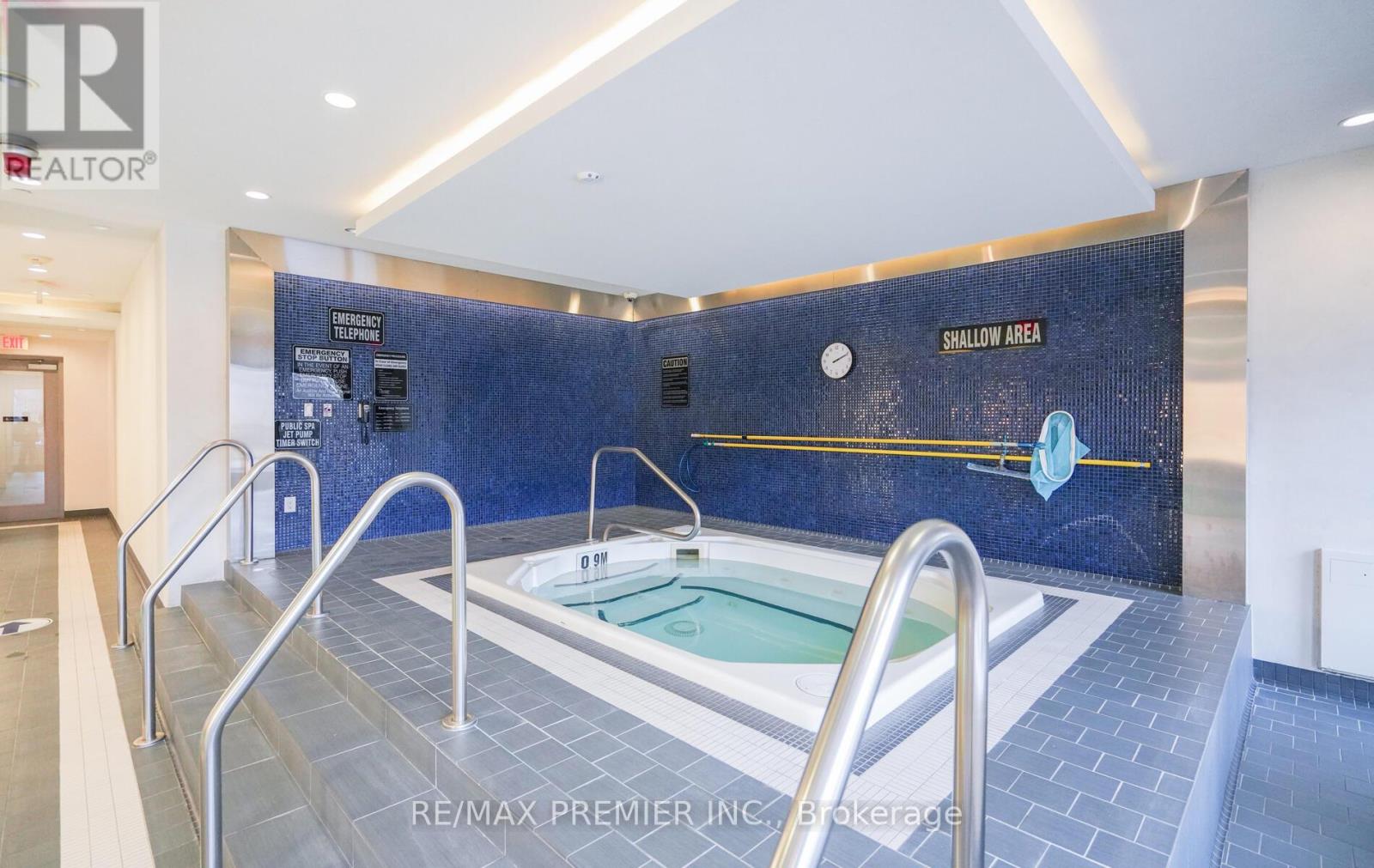 303 - 2 Old Mill Drive, Toronto, Ontario  M6S 0A2 - Photo 26 - W12718316