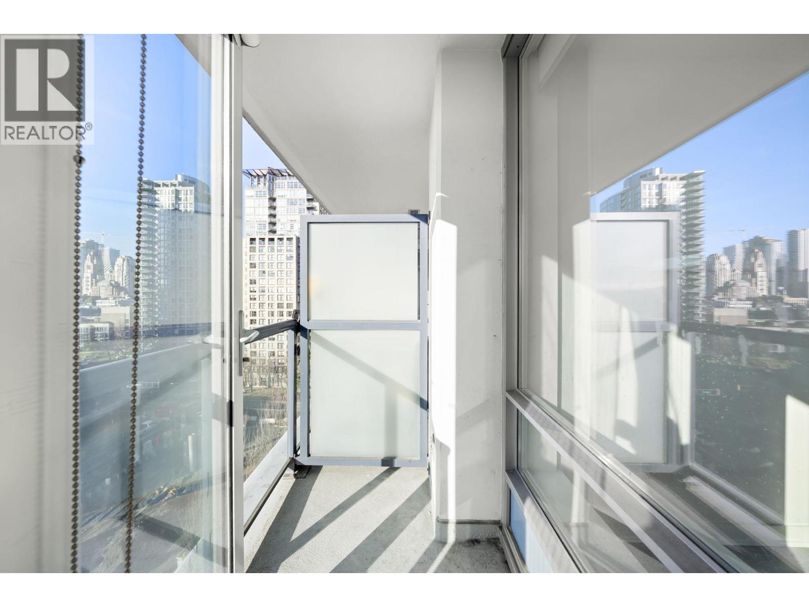 1501 939 Expo Boulevard, Vancouver, British Columbia  V6Z 3G7 - Photo 8 - R3082347