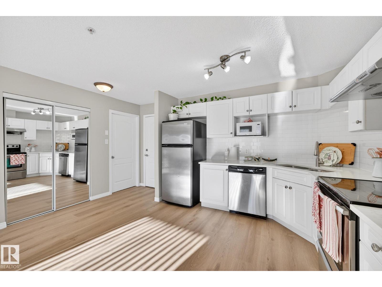 #7126 7327 South Terwillegar Dr Nw, Edmonton, Alberta T6R 0L8 - Photo 4 - E4470799