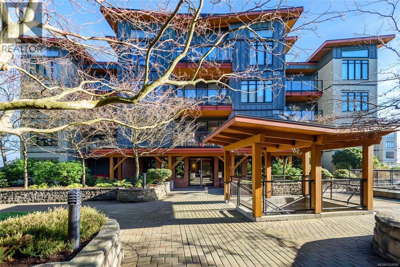 332 2300 Mansfield Dr, Courtenay, British Columbia V9N 3S3 - Photo 2 - 1024009