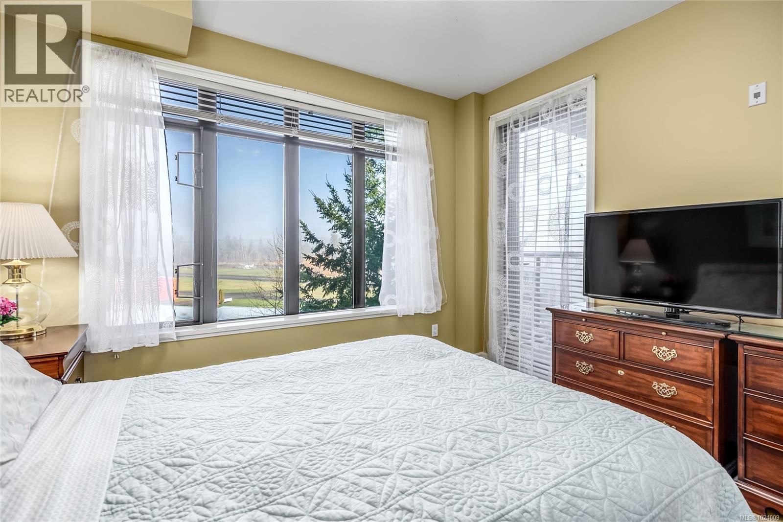 332 2300 Mansfield Dr, Courtenay, British Columbia V9N 3S3 - Photo 22 - 1024009