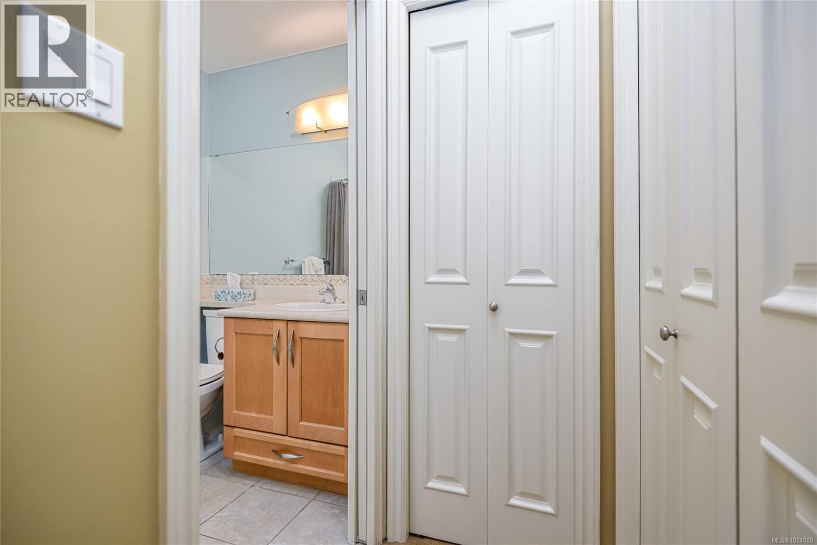 332 2300 Mansfield Dr, Courtenay, British Columbia V9N 3S3 - Photo 23 - 1024009