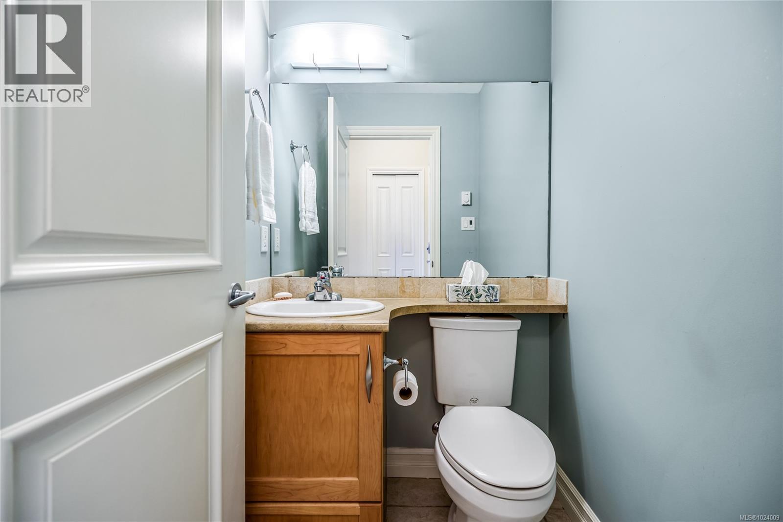 332 2300 Mansfield Dr, Courtenay, British Columbia V9N 3S3 - Photo 26 - 1024009