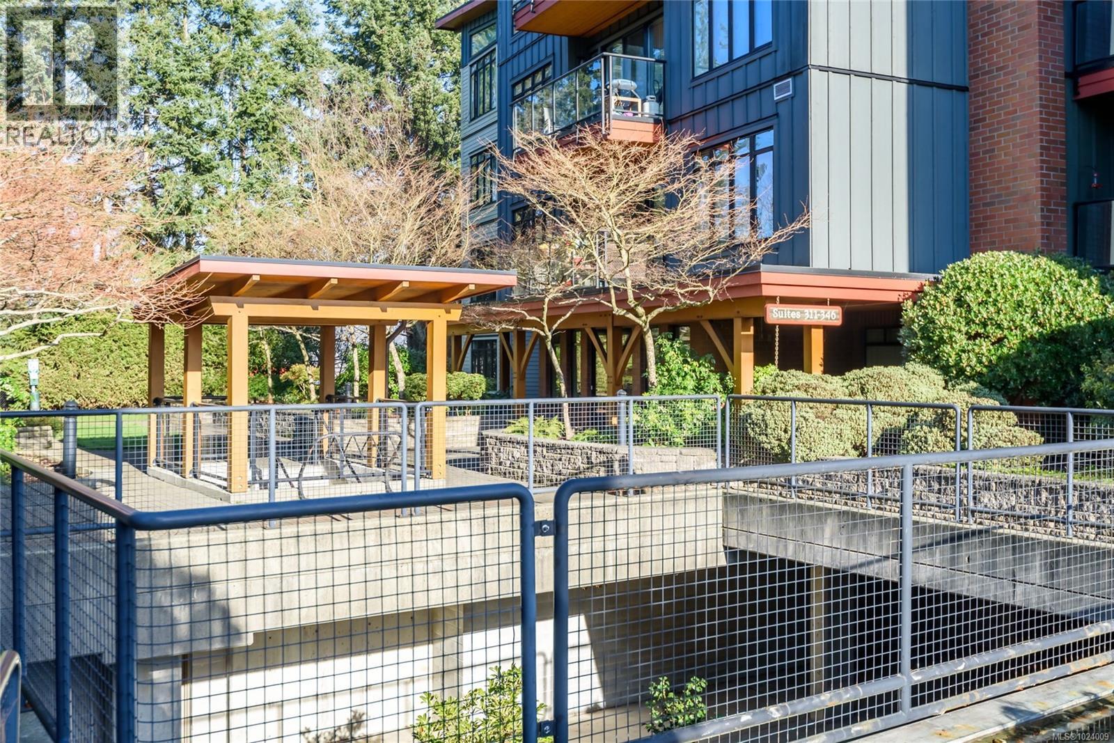 332 2300 Mansfield Dr, Courtenay, British Columbia V9N 3S3 - Photo 35 - 1024009