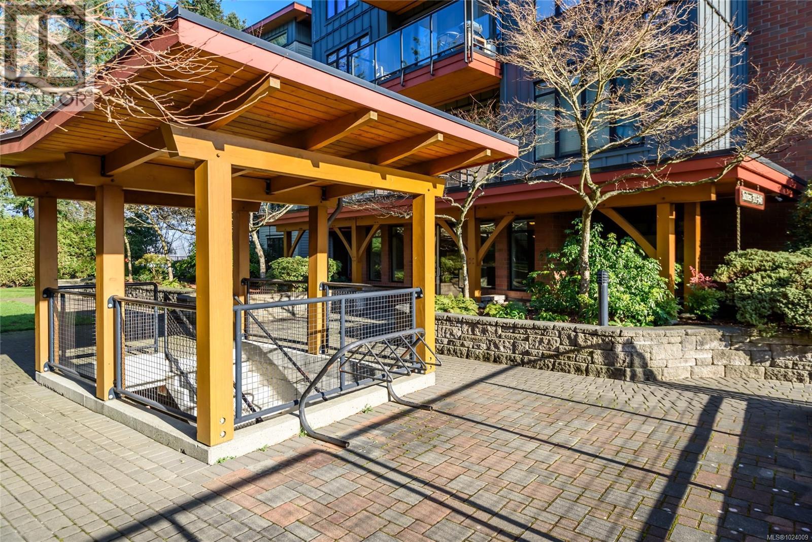 332 2300 Mansfield Dr, Courtenay, British Columbia V9N 3S3 - Photo 4 - 1024009