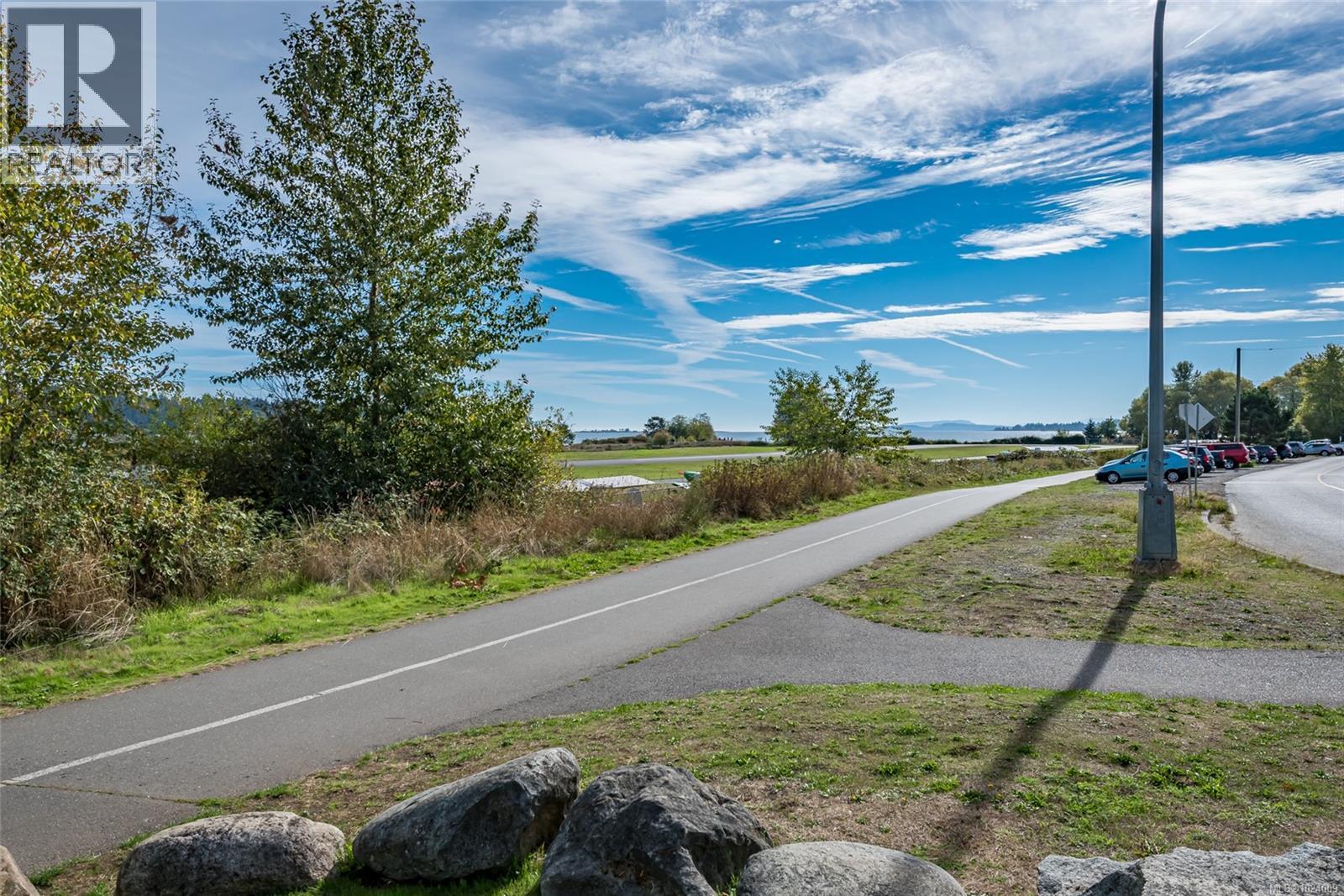 332 2300 Mansfield Dr, Courtenay, British Columbia V9N 3S3 - Photo 44 - 1024009