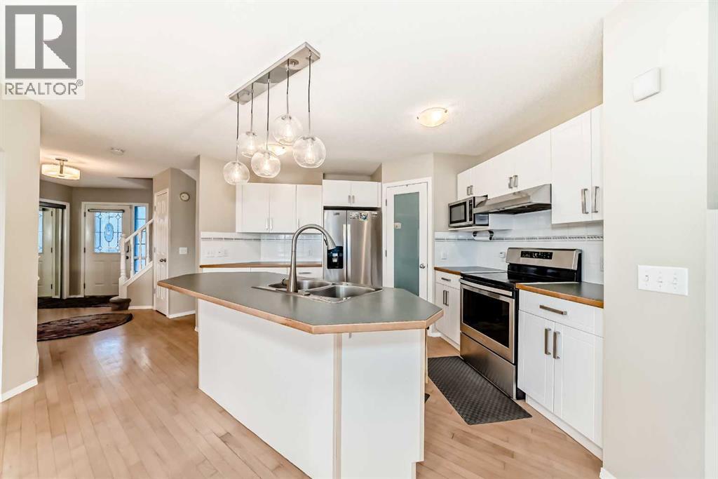 35 Citadel Ridge Close Nw, Calgary, Alberta  T3G 4V4 - Photo 7 - A2280270