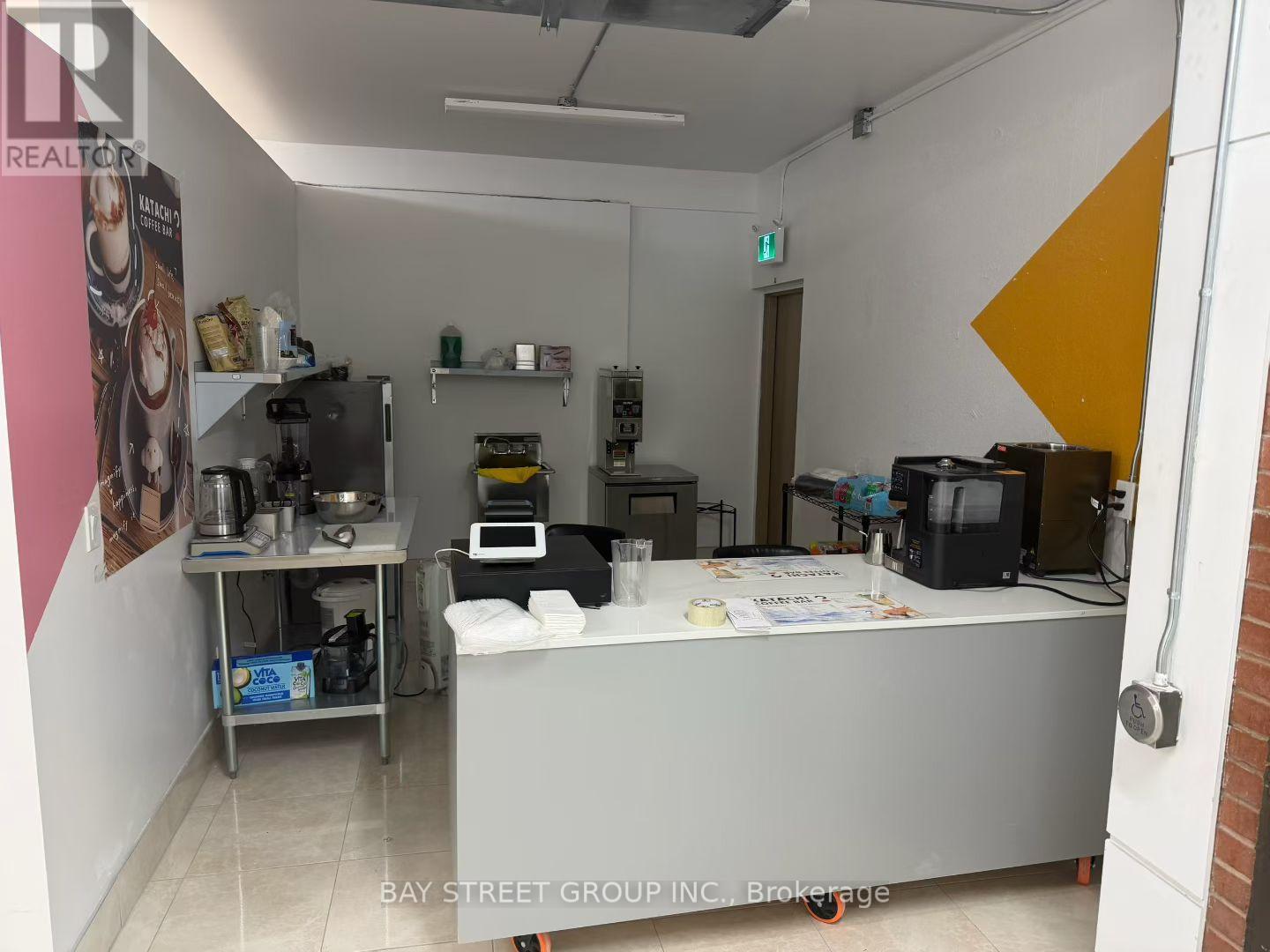 1;4;5 - 648 Spadina Avenue, Toronto, Ontario M5S 2H7 - Photo 6 - C12722044