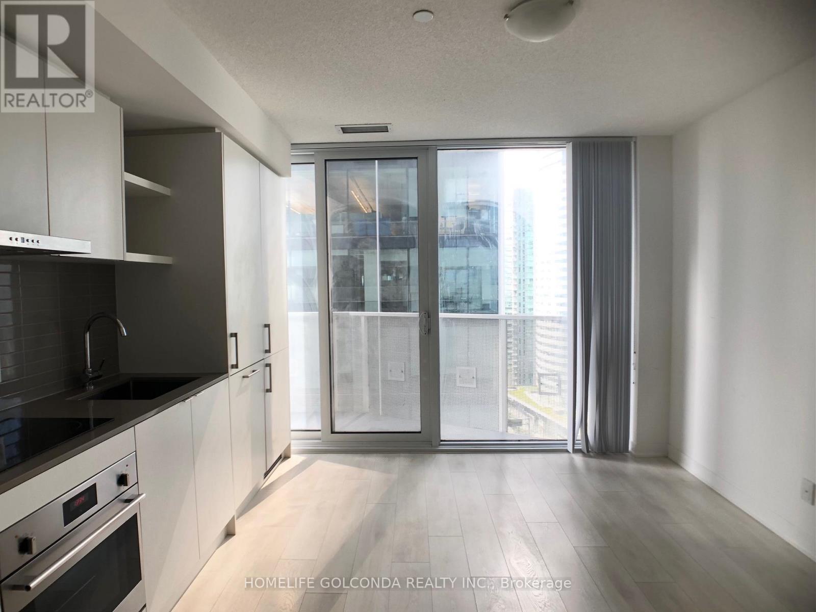 1811 - 100 Harbour Street, Toronto, Ontario  M5J 0B5 - Photo 3 - C12722050