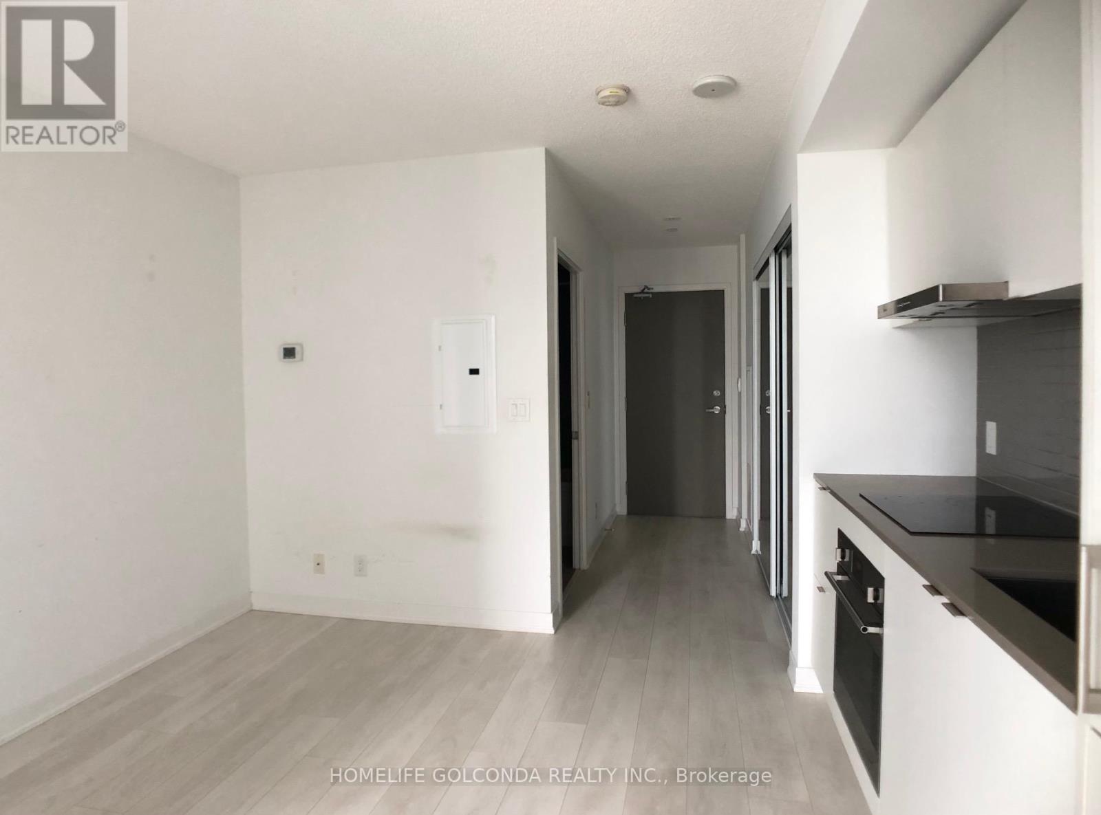 1811 - 100 Harbour Street, Toronto, Ontario  M5J 0B5 - Photo 8 - C12722050