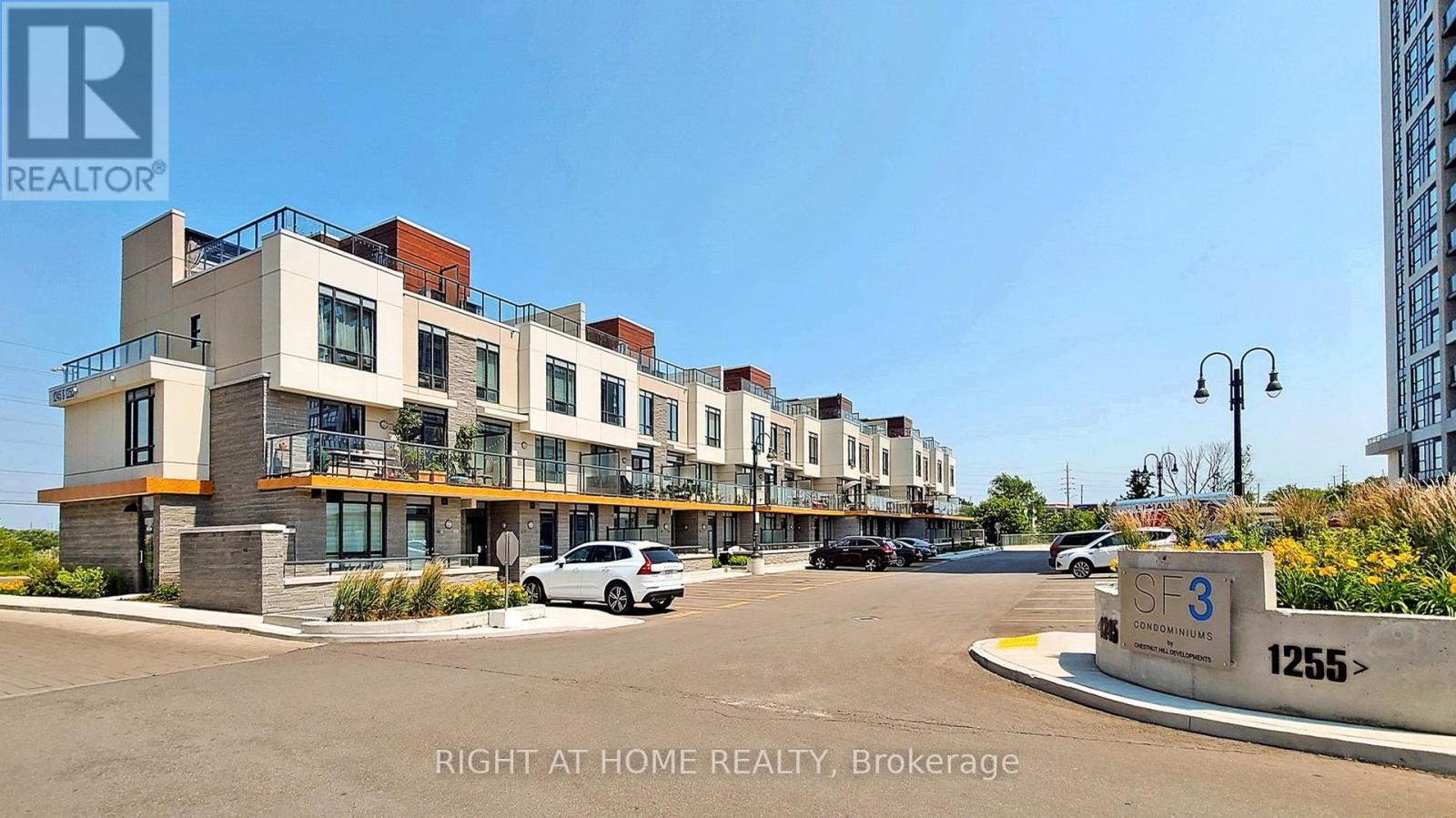 22 - 1245 BAYLY STREET, Pickering, Ontario