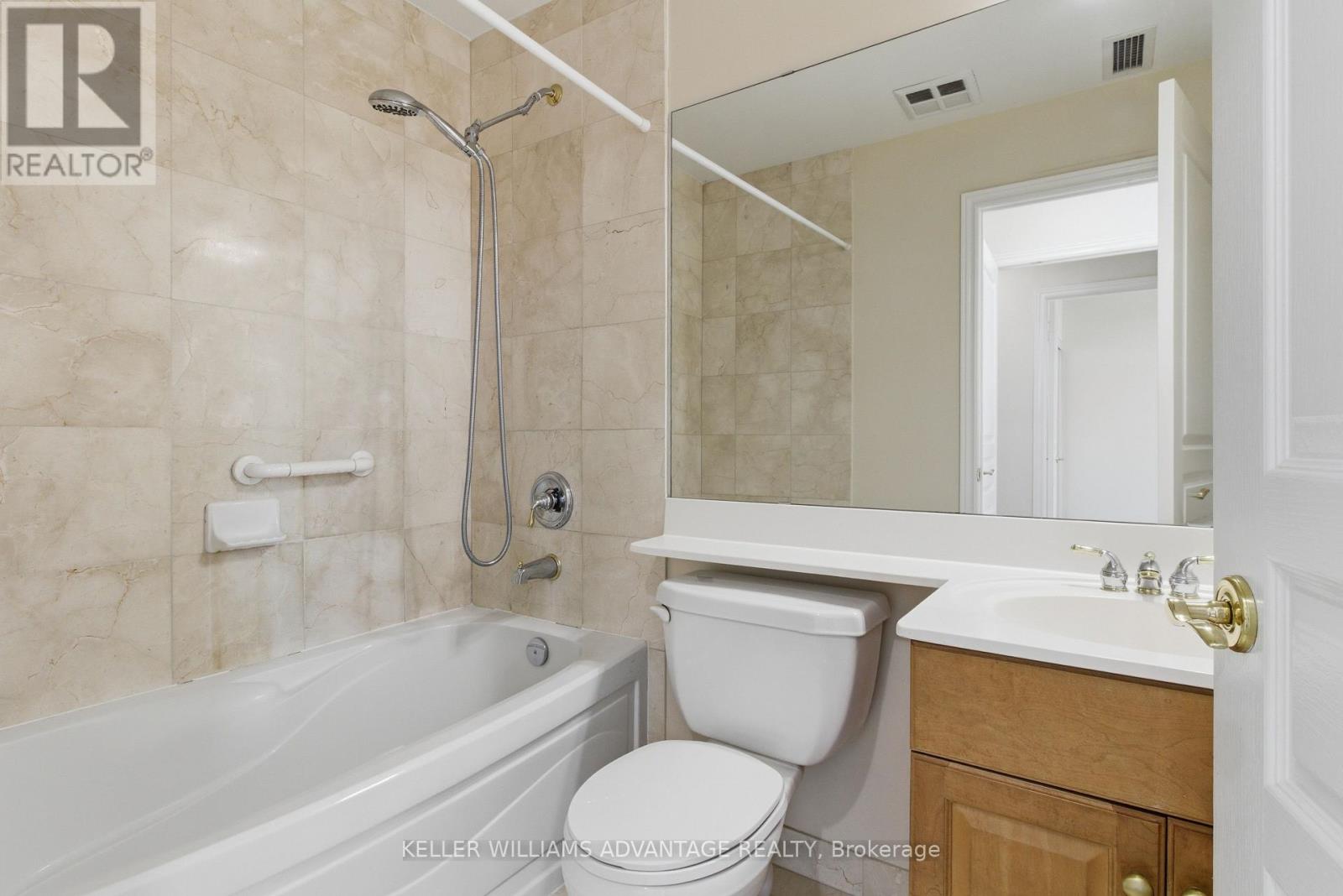 305 - 9 Boardwalk Drive, Toronto, Ontario  M4L 6T1 - Photo 18 - E12722074