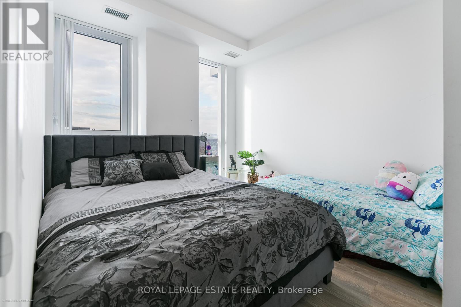 702 - 286 Main Street, Toronto, Ontario  M4C 0B3 - Photo 14 - E12722122