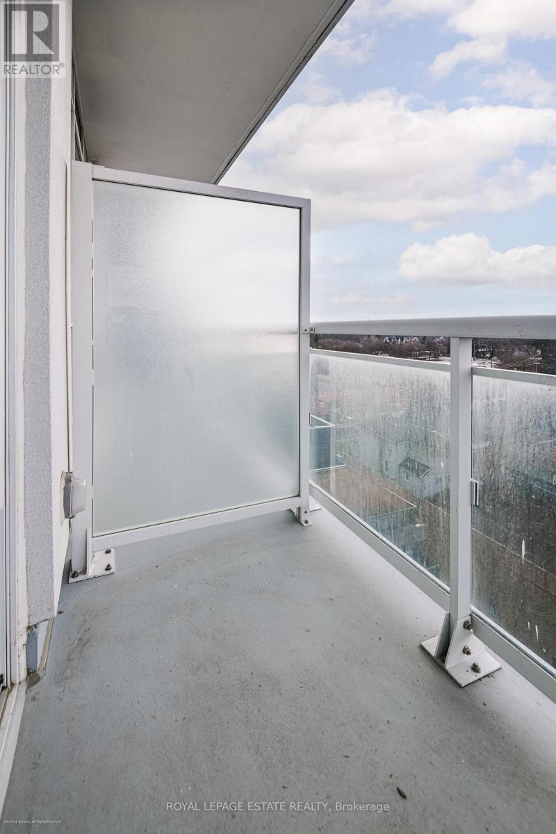 702 - 286 Main Street, Toronto, Ontario  M4C 0B3 - Photo 17 - E12722122