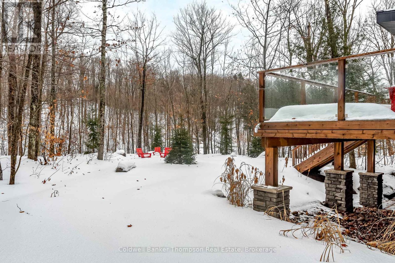 10 St George's Court, Huntsville, Ontario  P1H 1B1 - Photo 4 - X12481632