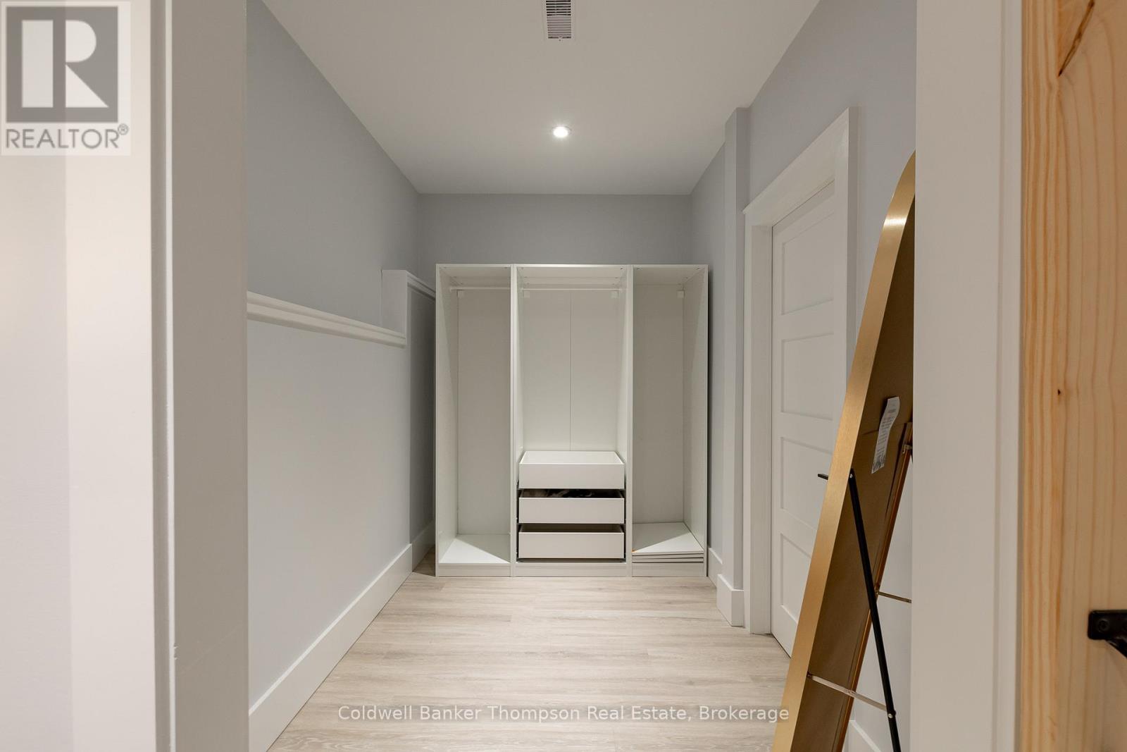 10 St George's Court, Huntsville, Ontario  P1H 1B1 - Photo 40 - X12481632