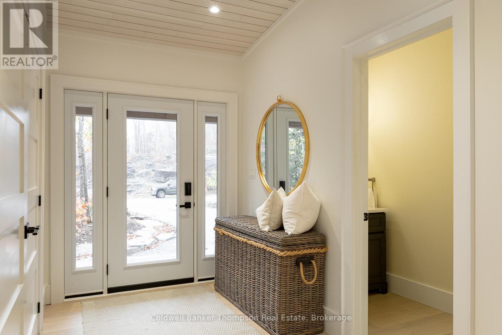 10 St George's Court, Huntsville, Ontario  P1H 1B1 - Photo 5 - X12481632