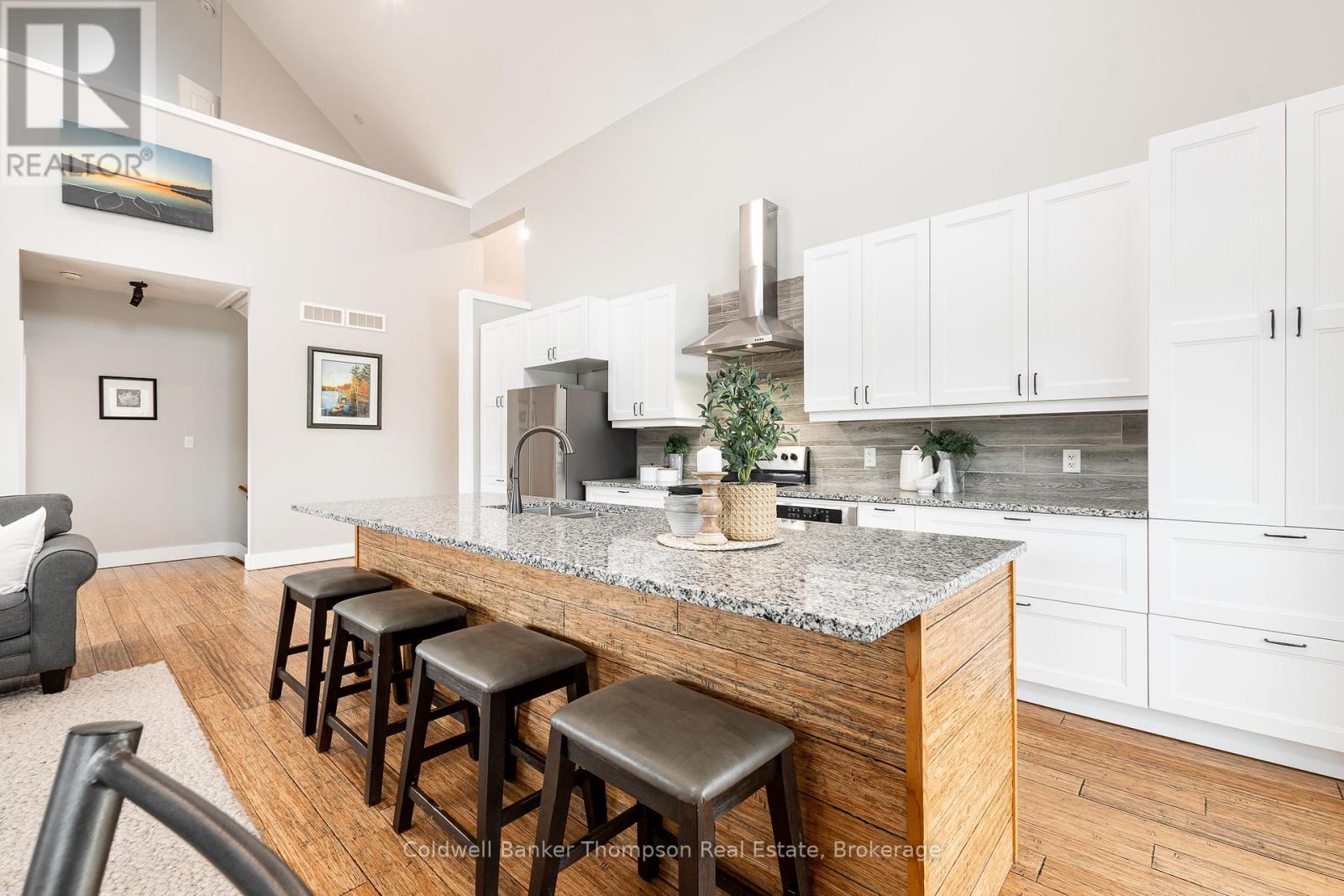 17 Deerhurst Highlands Drive, Huntsville, Ontario P1H 1B1 - Photo 13 - X12677896