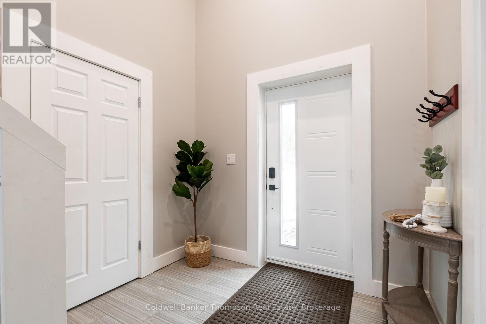 17 Deerhurst Highlands Drive, Huntsville, Ontario P1H 1B1 - Photo 4 - X12677896