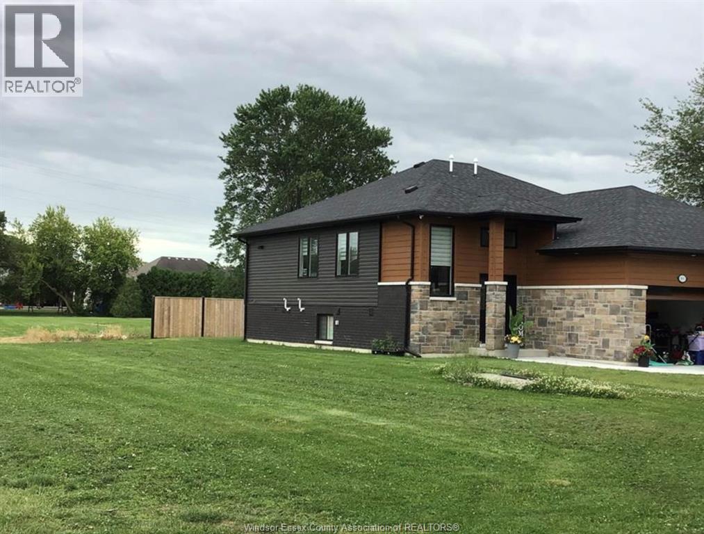 6 Helen Unit# B, Tilbury, Ontario  N0P 2L0 - Photo 2 - 26001740