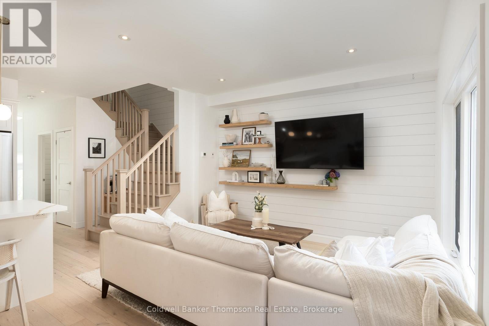 11 Cascade Lane, Huntsville, Ontario  P1H 1Y3 - Photo 4 - X12683576