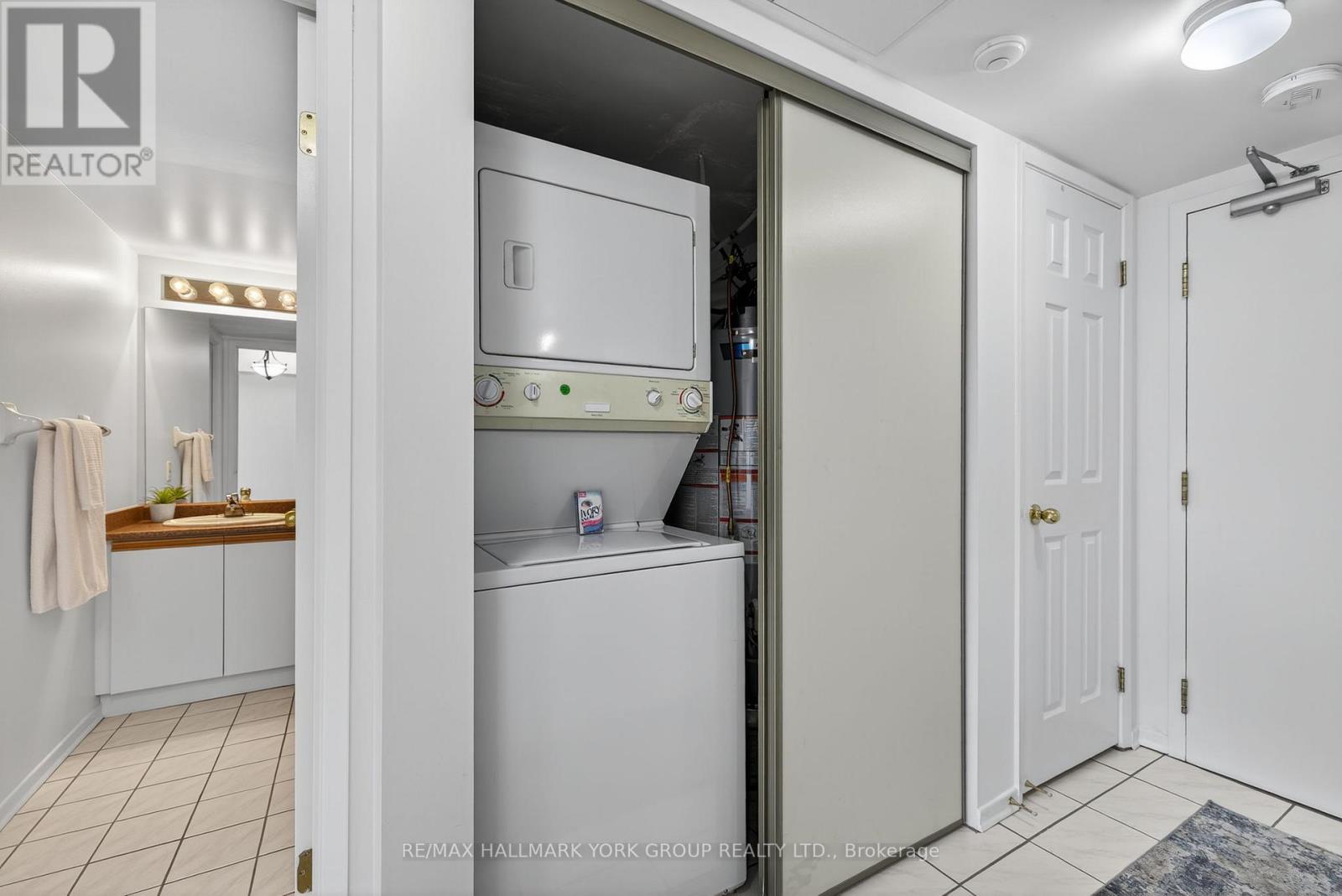 210 - 160 Wellington Street E, Aurora, Ontario  L4G 1J3 - Photo 14 - N12722076