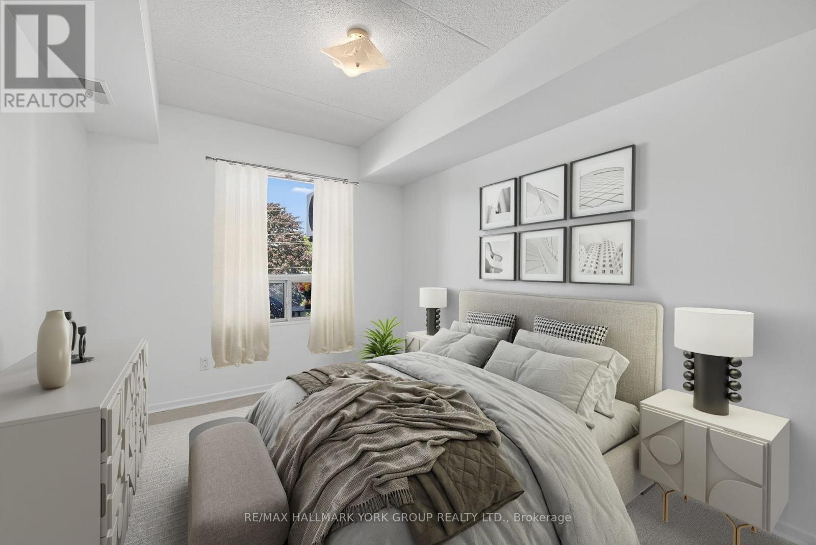 210 - 160 Wellington Street E, Aurora, Ontario  L4G 1J3 - Photo 3 - N12722076