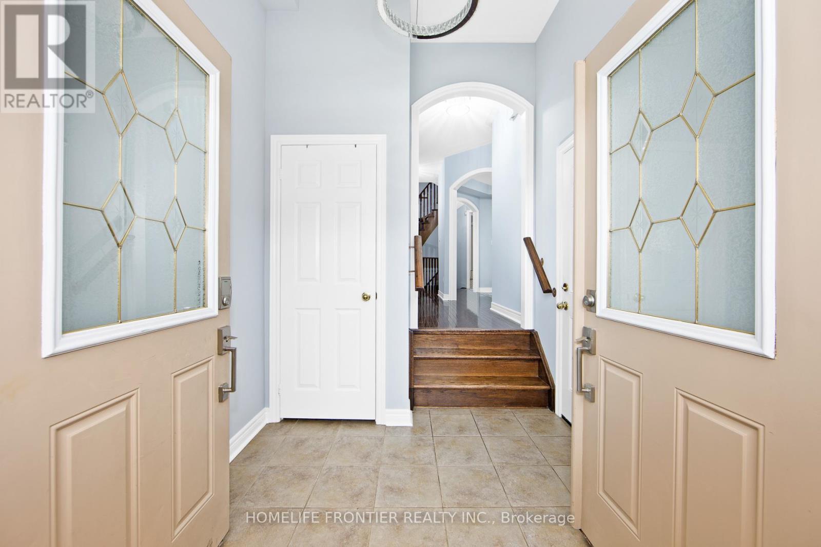 64 - 280 Paradelle Drive, Richmond Hill, Ontario  L4E 0E1 - Photo 2 - N12722132