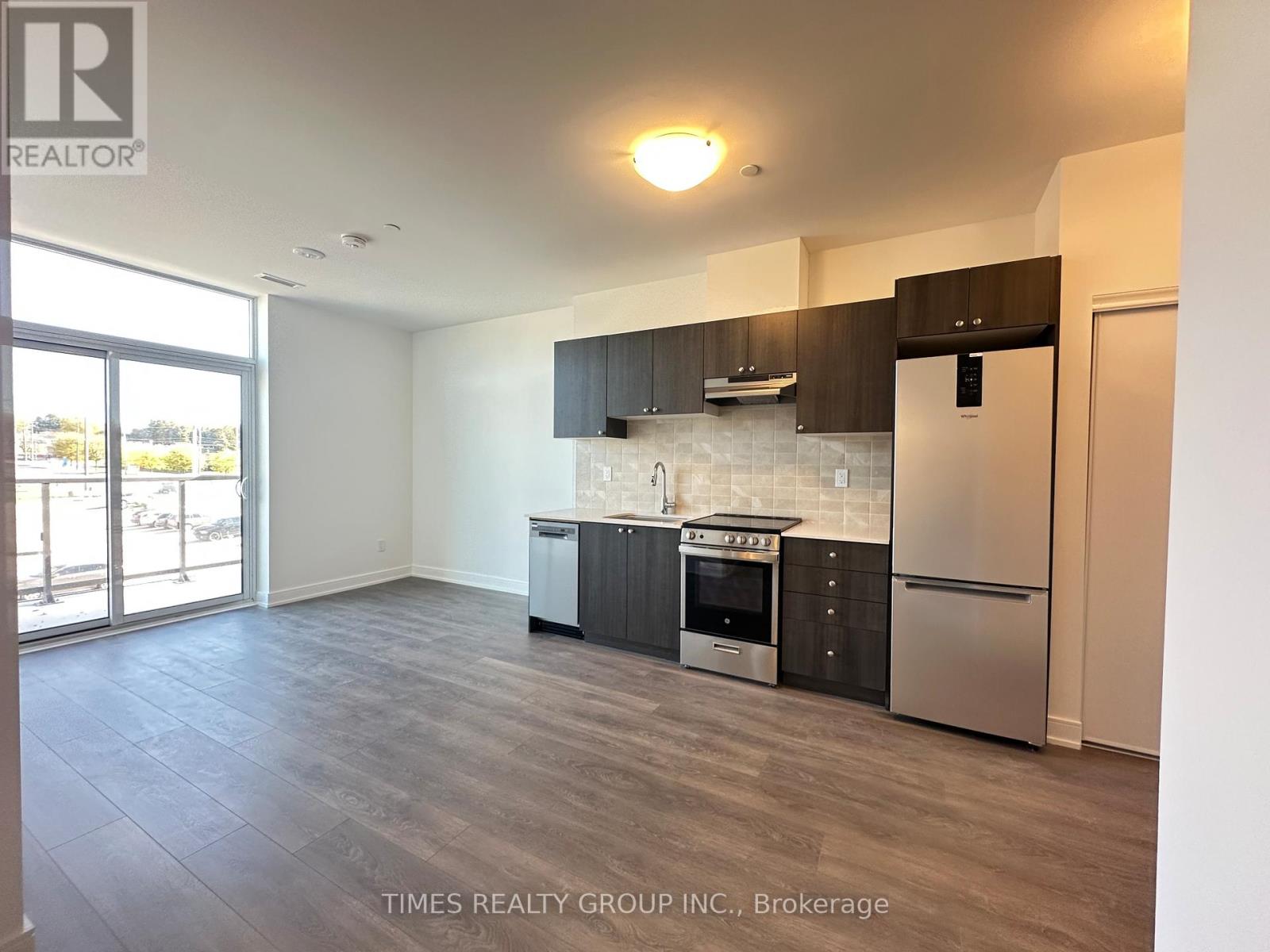 B-303 - 715 Davis Drive, Newmarket, Ontario  L3Y 0J2 - Photo 2 - N12675338