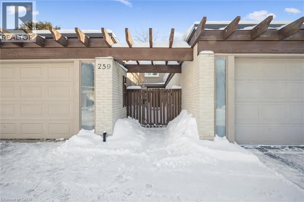 259 Old Post Road, Waterloo, Ontario  N2L 5B8 - Photo 2 - 40800299