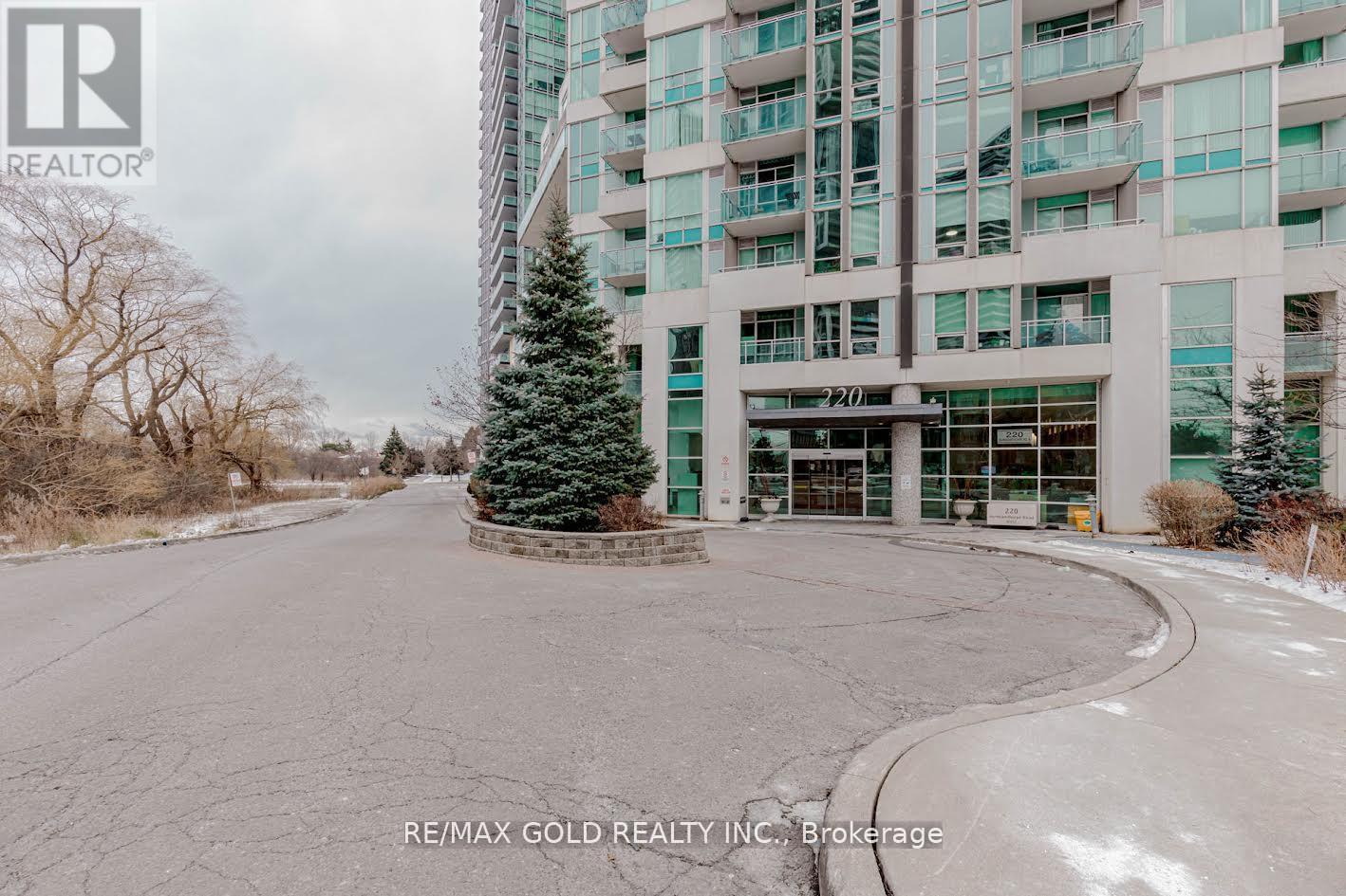 2102 - 220 Burnhamthorpe Road W, Mississauga, Ontario  L5B 4N4 - Photo 2 - W12722062