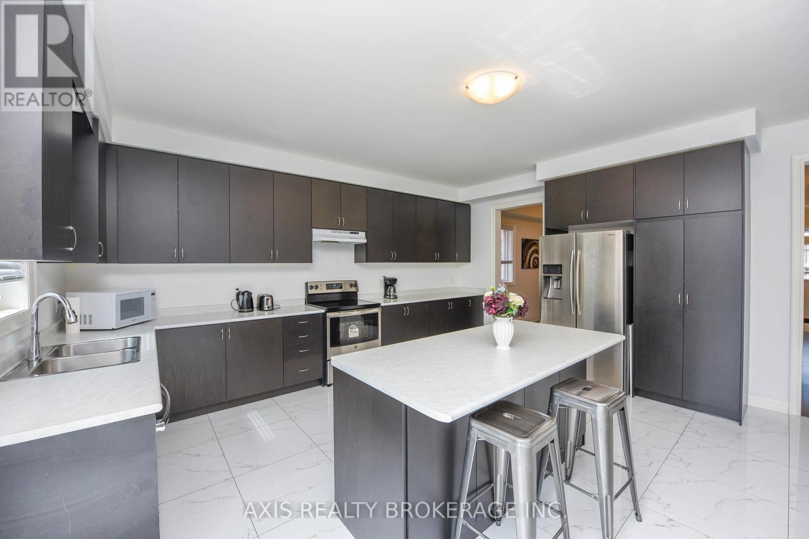 1534 Devine Point, Milton, Ontario  L9E 1H6 - Photo 15 - W12722114