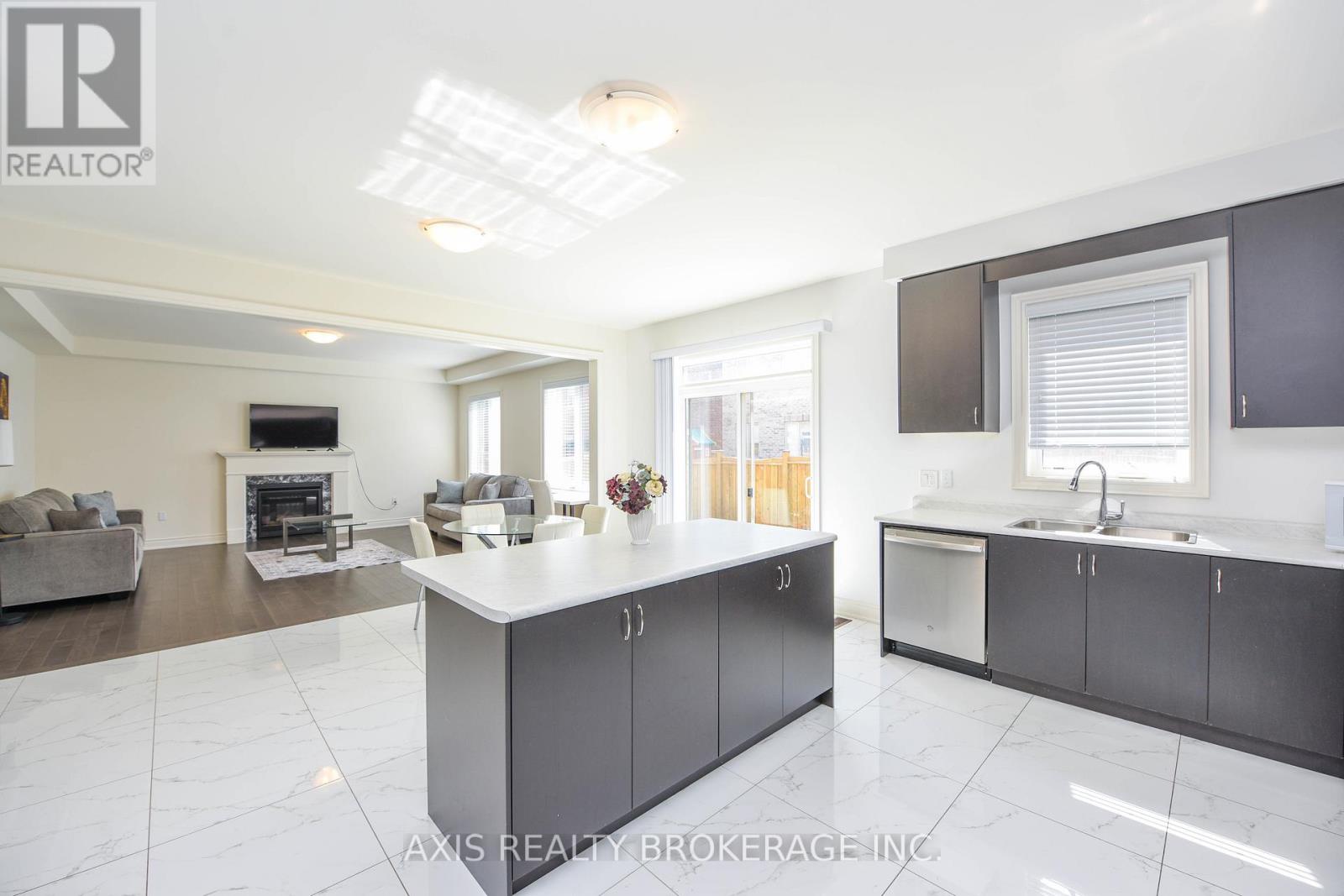 1534 Devine Point, Milton, Ontario  L9E 1H6 - Photo 18 - W12722114