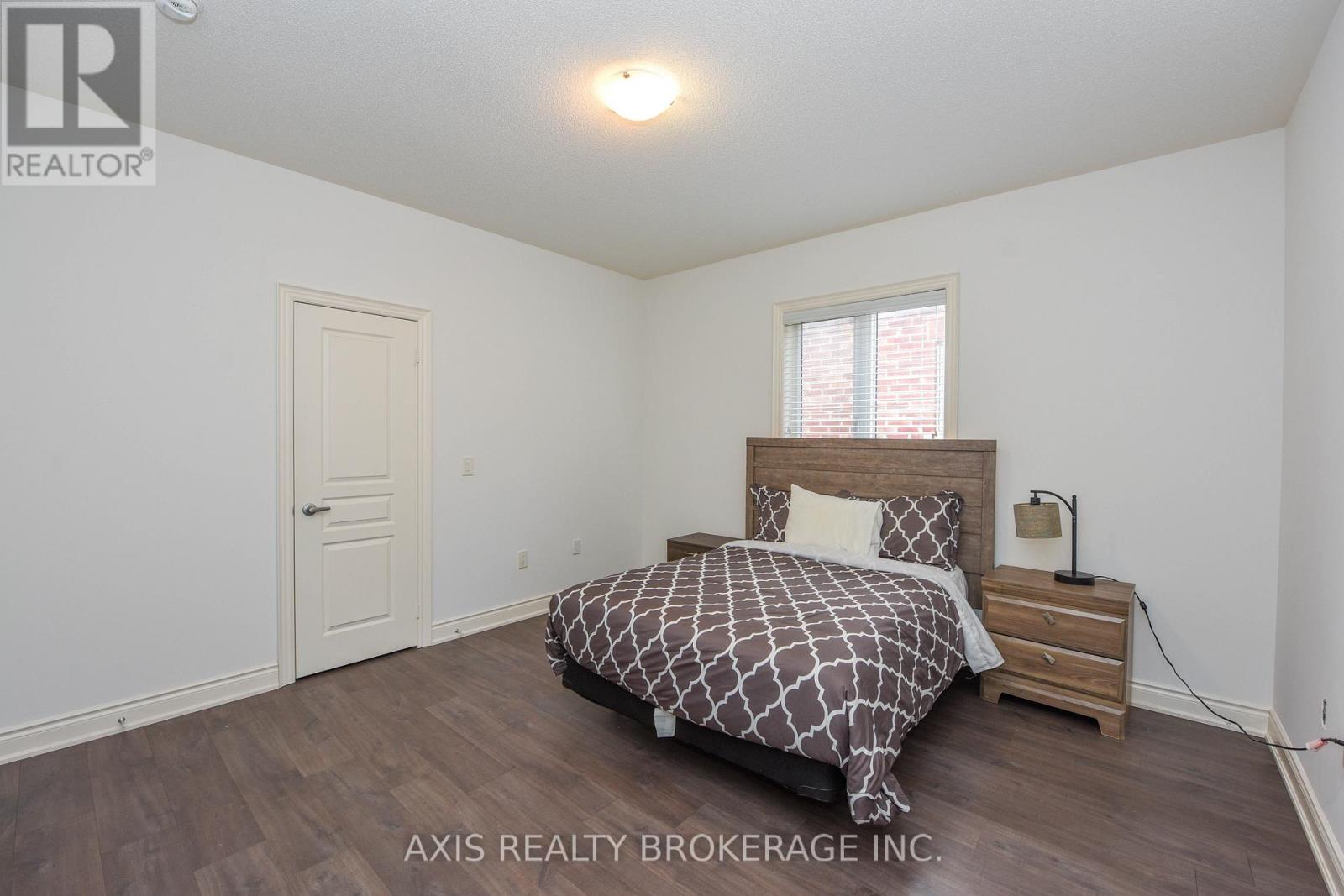 1534 Devine Point, Milton, Ontario  L9E 1H6 - Photo 27 - W12722114