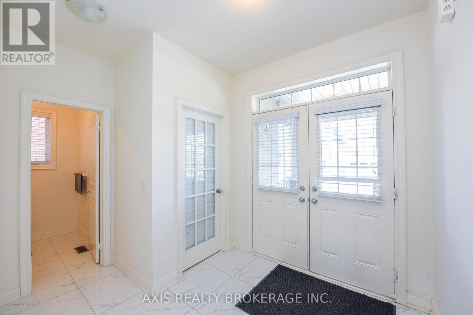 1534 Devine Point, Milton, Ontario  L9E 1H6 - Photo 3 - W12722114