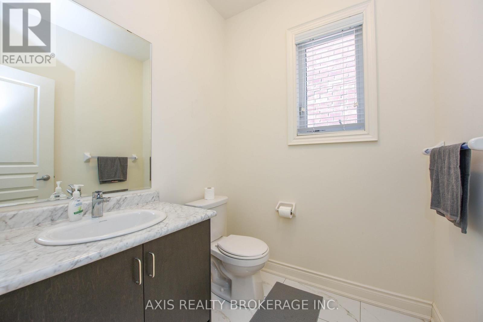 1534 Devine Point, Milton, Ontario  L9E 1H6 - Photo 4 - W12722114