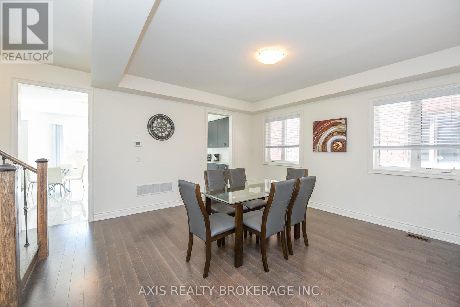 1534 Devine Point, Milton, Ontario  L9E 1H6 - Photo 5 - W12722114