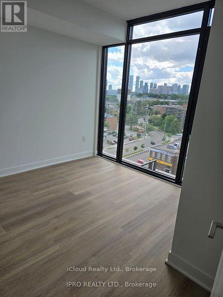 903 - 86 Dundas Street, Mississauga, Ontario  L5A 1W4 - Photo 7 - W12722130