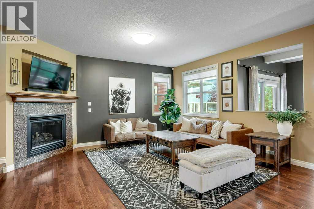 127 Hillcrest Boulevard, Strathmore, Alberta  T1P 0A3 - Photo 4 - A2242940