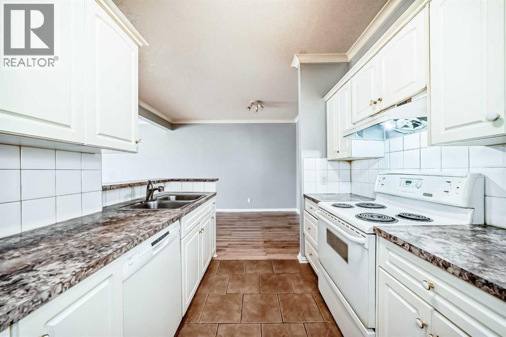 205, 7 Lineham Avenue, Okotoks, Alberta  T1S 1Z2 - Photo 7 - A2280969