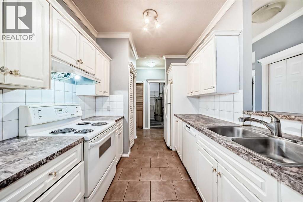 205, 7 Lineham Avenue, Okotoks, Alberta  T1S 1Z2 - Photo 4 - A2280969