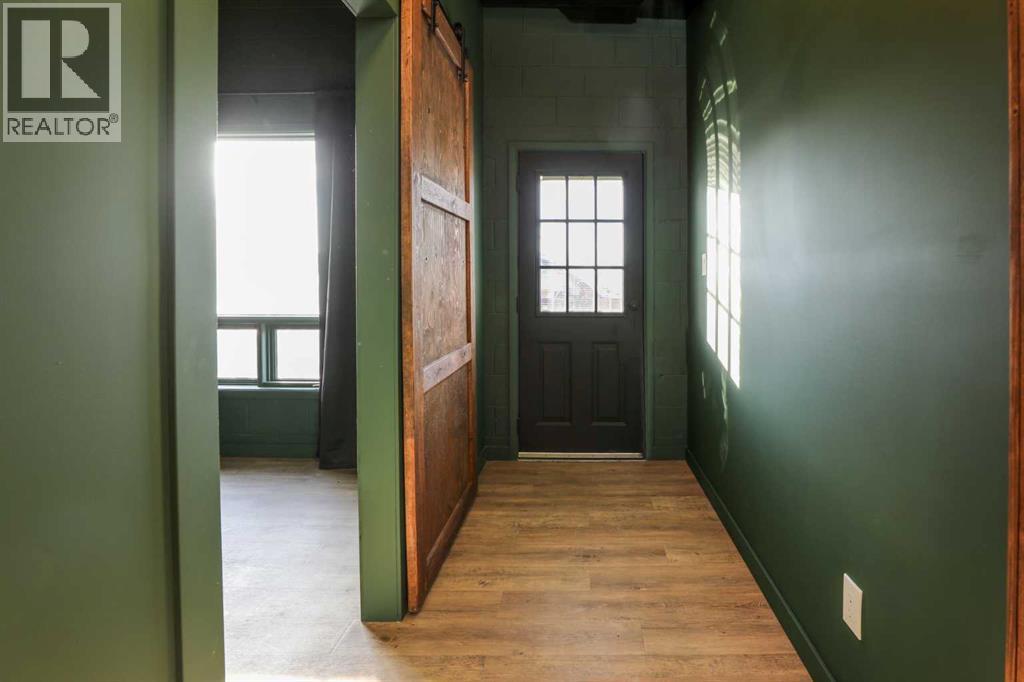 111 4 Avenue, Warner, Alberta  T0K 2L0 - Photo 5 - A2280533