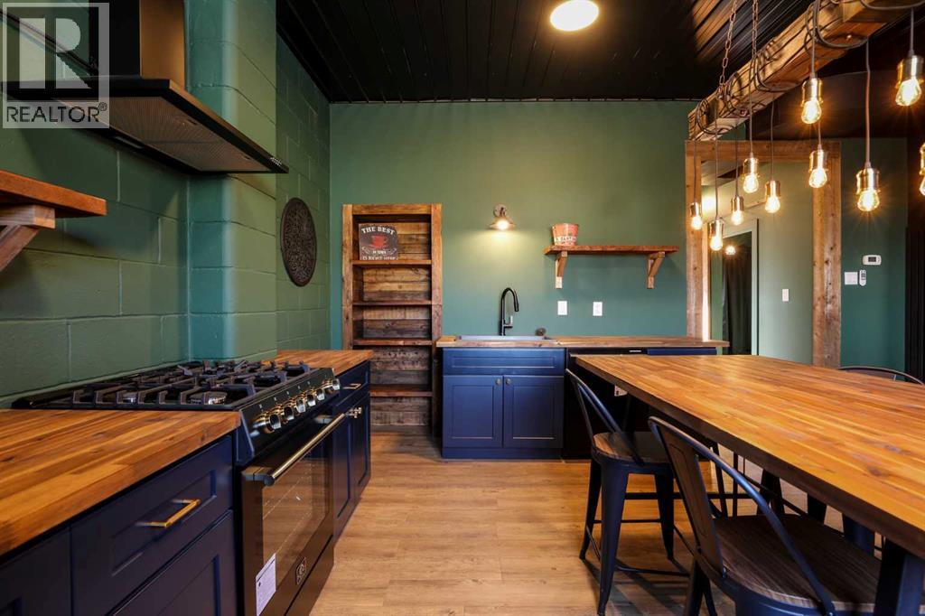 111 4 Avenue, Warner, Alberta  T0K 2L0 - Photo 9 - A2280533