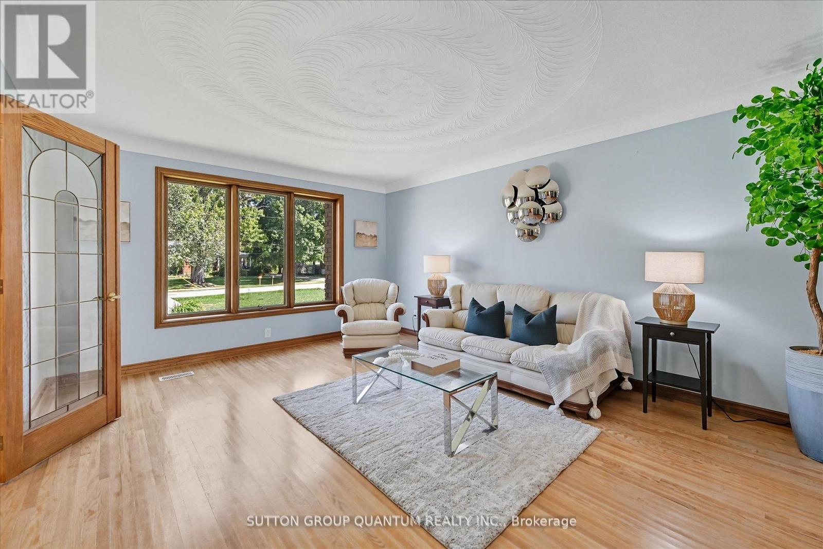 729 Winston Road, Grimsby, Ontario  L3M 4E8 - Photo 11 - X12722136